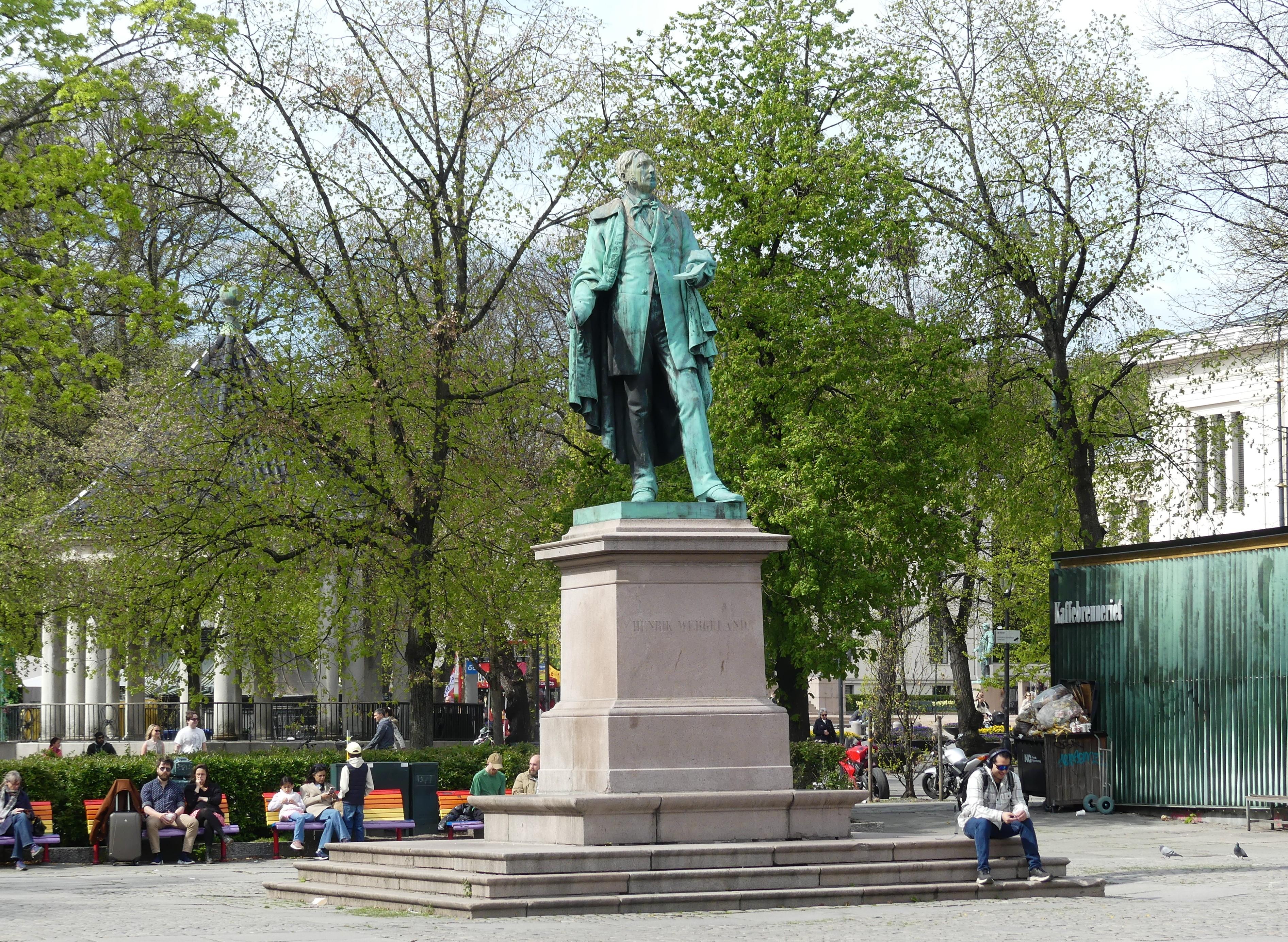 Bronsestatue av Henrik Wergeland i Studenterlunden